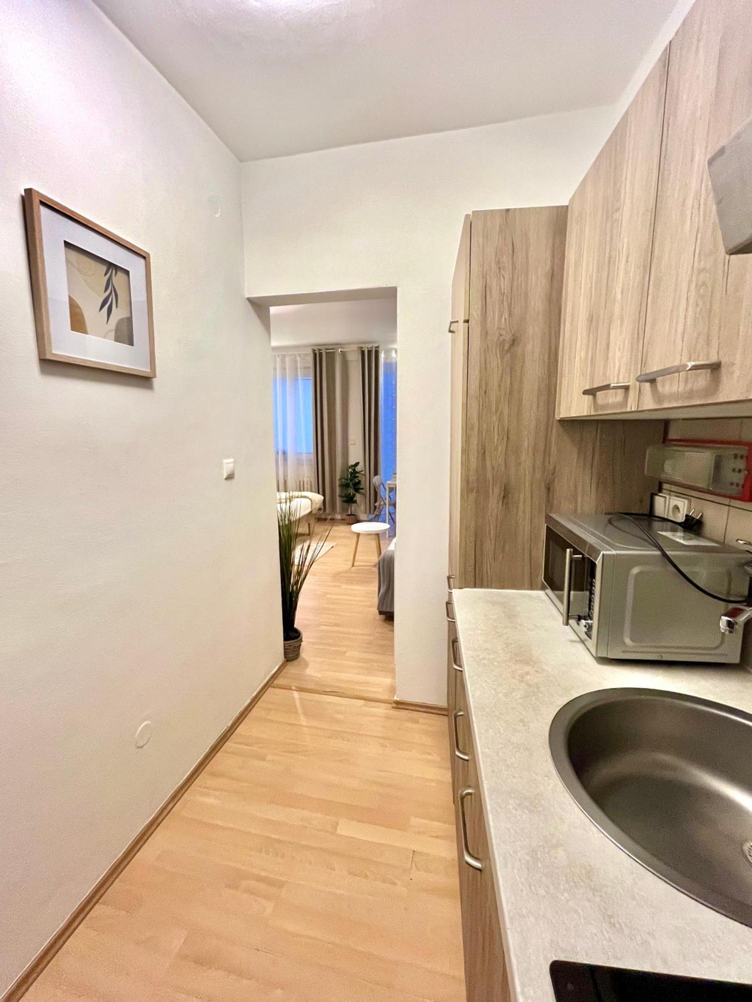 Apartment Simona - Old Town Bratislava Bagian luar foto